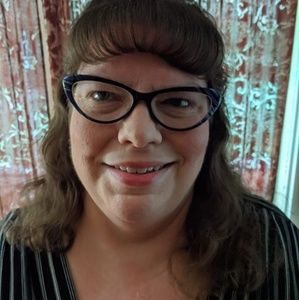 Meet your Posher, Anneila